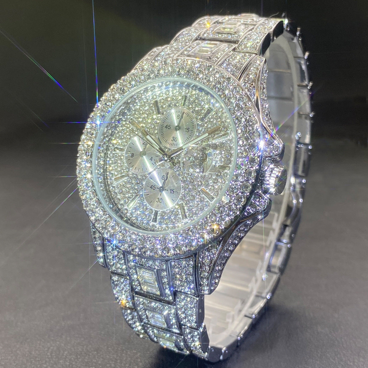 Men's Live Fashion And Fully-jewelled Calendar Quartz Watch